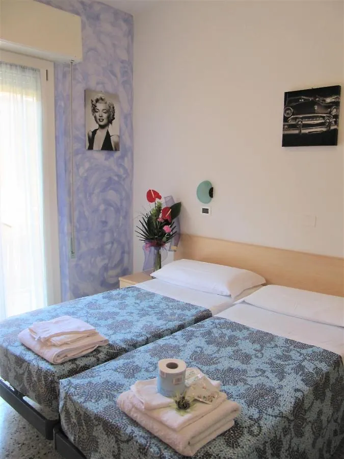 **  Hotel Villa Elia リミニ イタリア