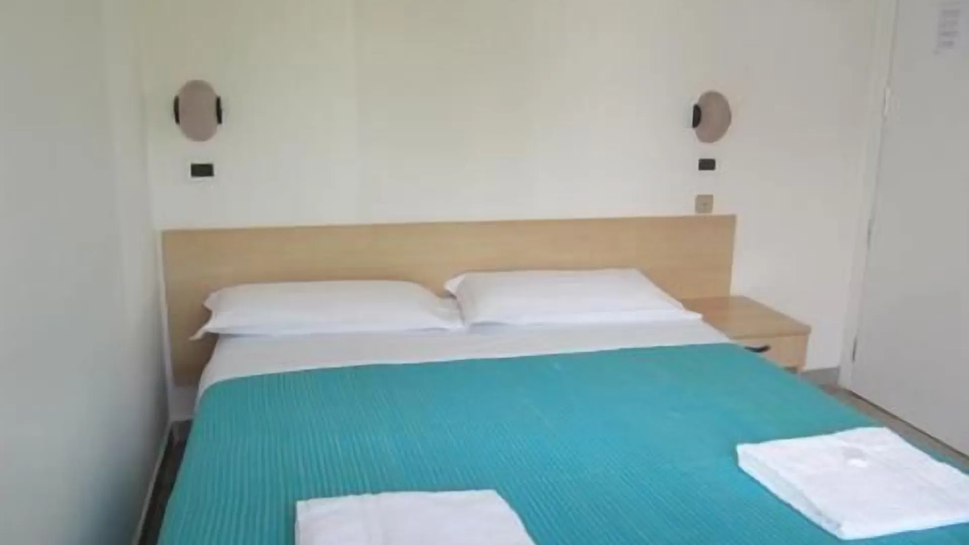 Hotel Villa Elia Римини 2*,  Италия